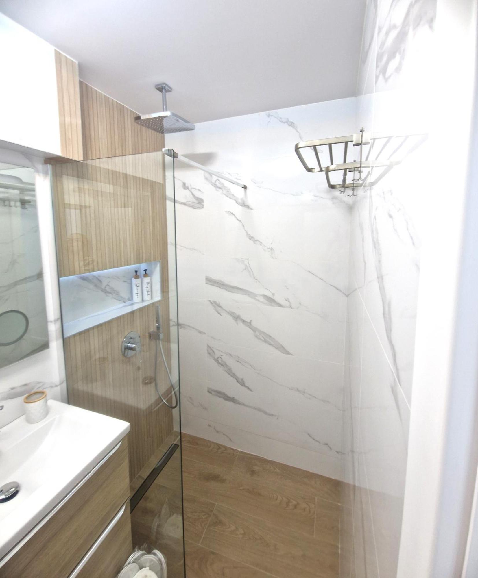 Ultracentral Luxury Apartament Curtea de Argeş Exterior foto