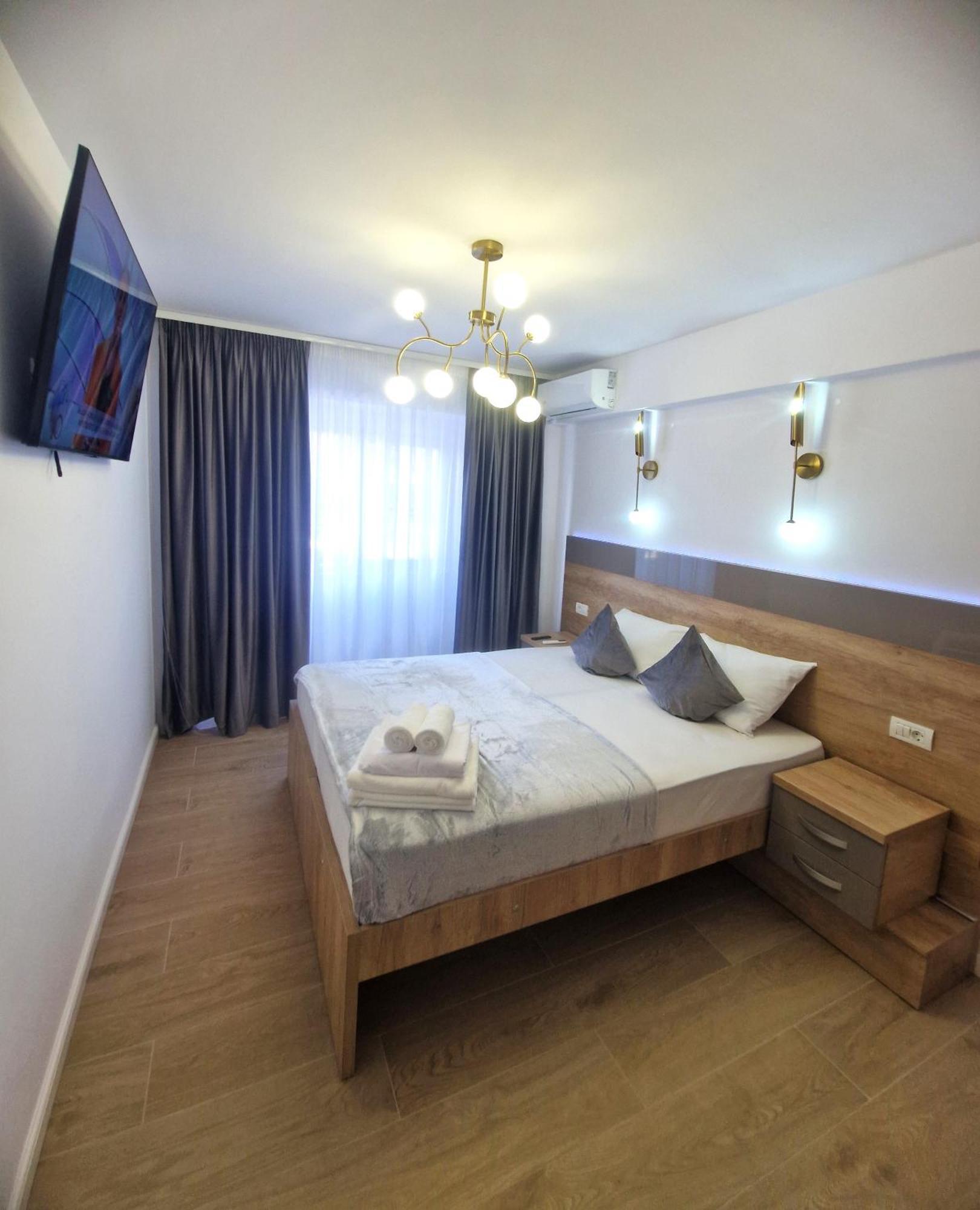 Ultracentral Luxury Apartament Curtea de Argeş Exterior foto